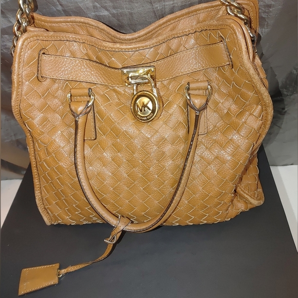 AUTHENTICMICHAEL Kors Handbag Purse Shoulder Bag  Suede Cross Weave Limi… - Picture 3 of 13